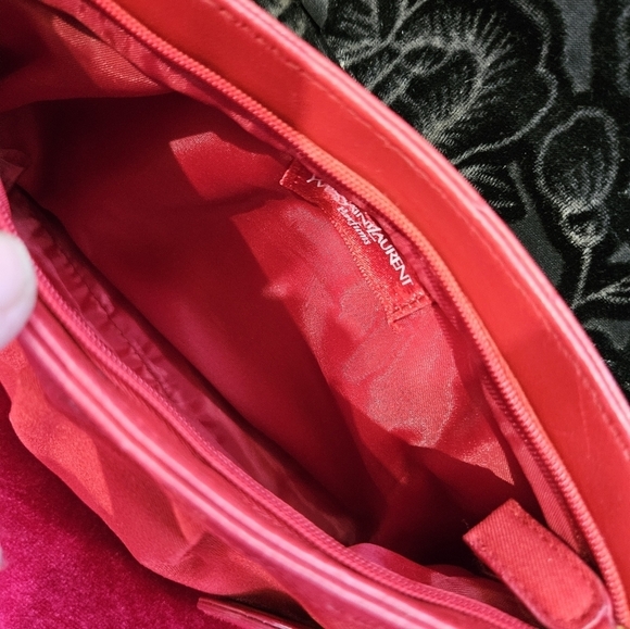 Yves Saint Laurent red clutch. CAN  BE A CROSSBODY TOO - Picture 5 of 6